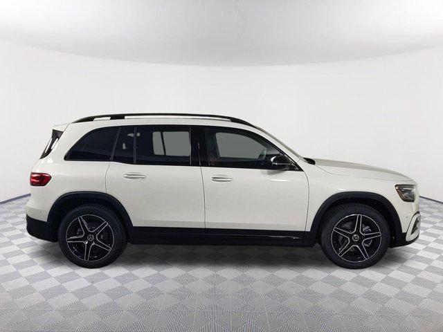 new 2024 Mercedes-Benz GLB 250 car, priced at $52,255