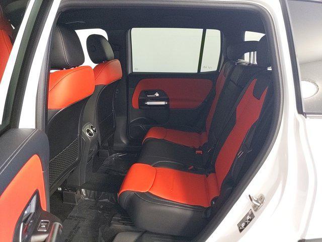 new 2024 Mercedes-Benz GLB 250 car, priced at $52,255
