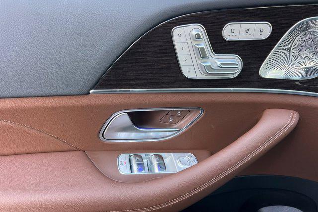 new 2025 Mercedes-Benz GLS 450 car, priced at $97,035