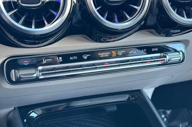 new 2025 Mercedes-Benz GLB 250 car, priced at $49,595