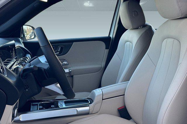 new 2025 Mercedes-Benz GLB 250 car, priced at $49,595