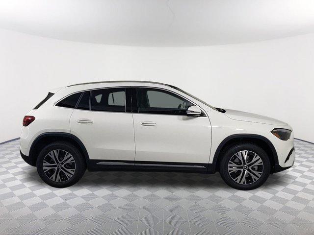 new 2025 Mercedes-Benz GLA 250 car, priced at $46,015