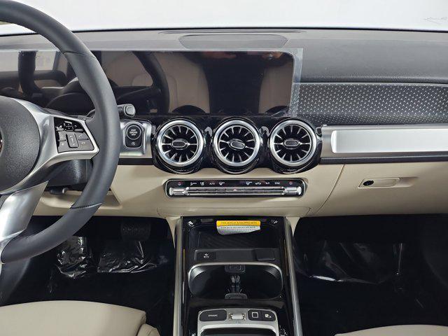 new 2025 Mercedes-Benz GLB 250 car, priced at $47,660