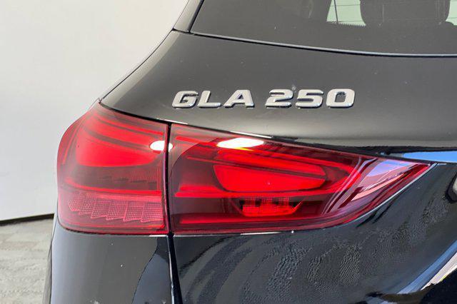 new 2025 Mercedes-Benz GLA 250 car, priced at $46,945