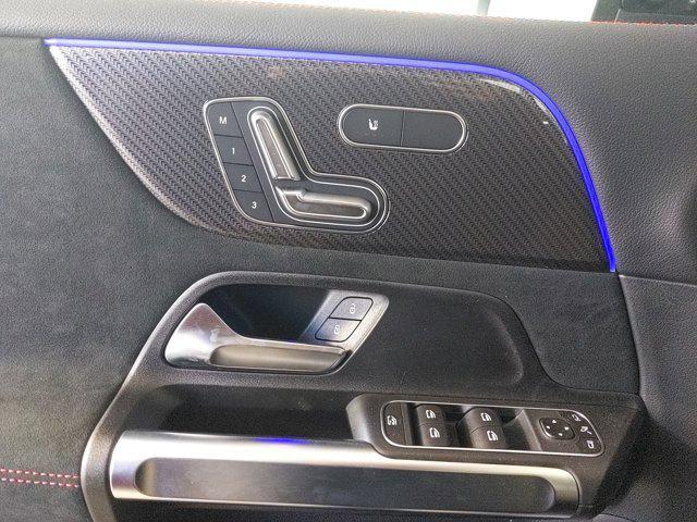 new 2024 Mercedes-Benz GLB 250 car, priced at $52,350