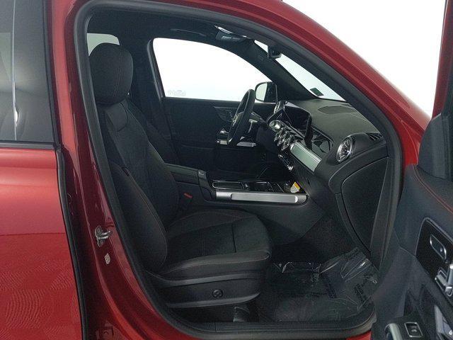 new 2024 Mercedes-Benz GLB 250 car, priced at $52,350