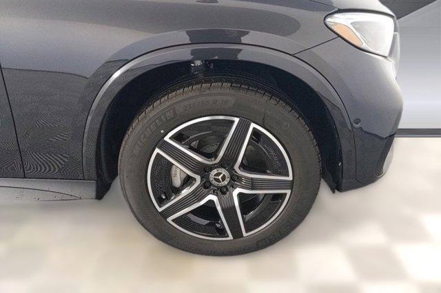new 2025 Mercedes-Benz GLC 300 car, priced at $60,585