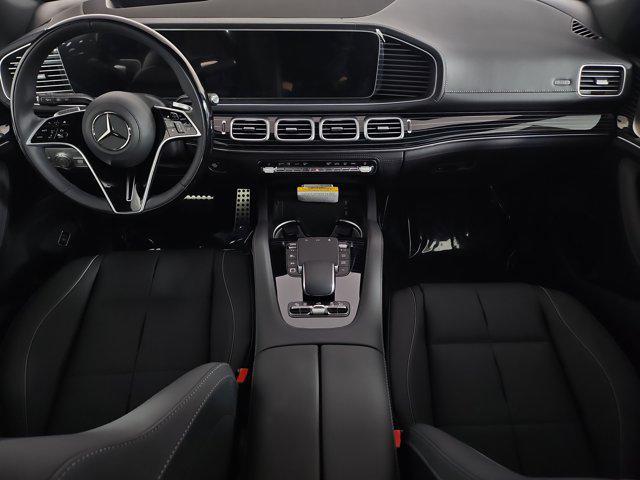 new 2025 Mercedes-Benz GLS 580 car, priced at $135,715