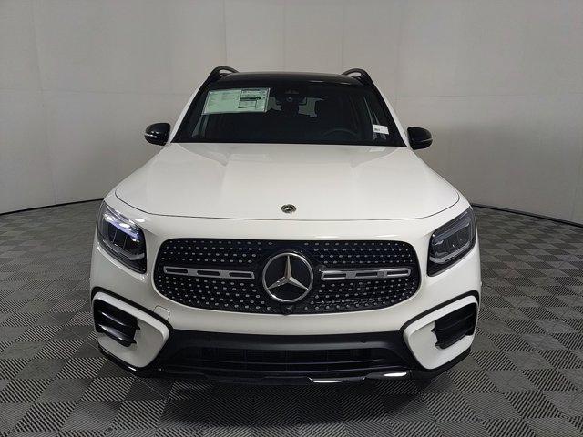 new 2024 Mercedes-Benz GLB 250 car, priced at $54,325