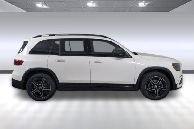 new 2024 Mercedes-Benz GLB 250 car, priced at $52,300