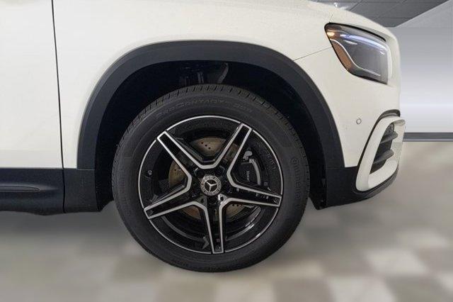 new 2024 Mercedes-Benz GLB 250 car, priced at $52,300