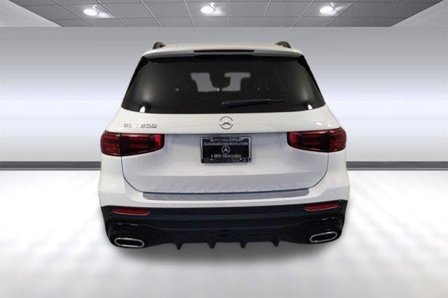 new 2024 Mercedes-Benz GLB 250 car, priced at $52,300