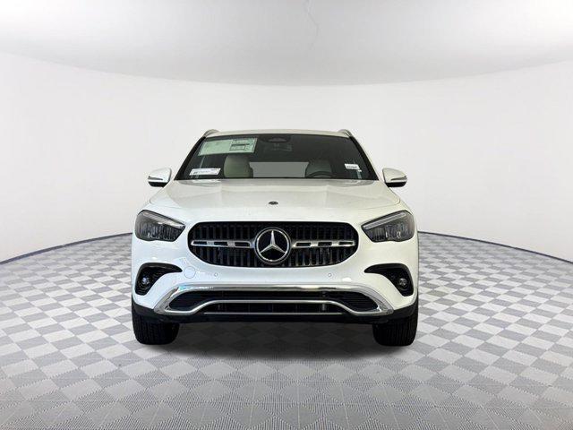new 2025 Mercedes-Benz GLA 250 car, priced at $46,195