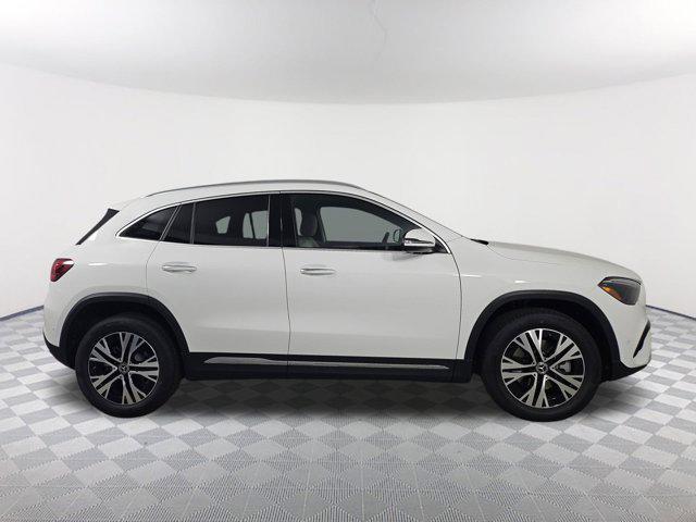 new 2025 Mercedes-Benz GLA 250 car, priced at $46,120