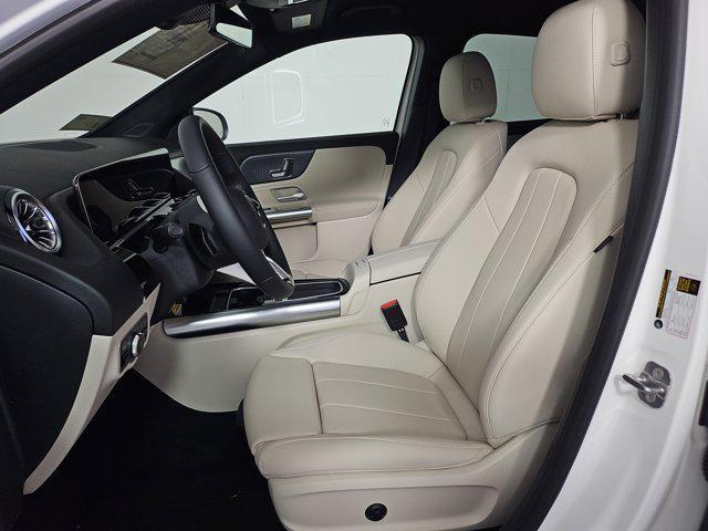 new 2025 Mercedes-Benz GLA 250 car, priced at $46,120