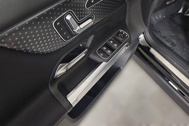 new 2025 Mercedes-Benz GLB 250 car, priced at $47,660