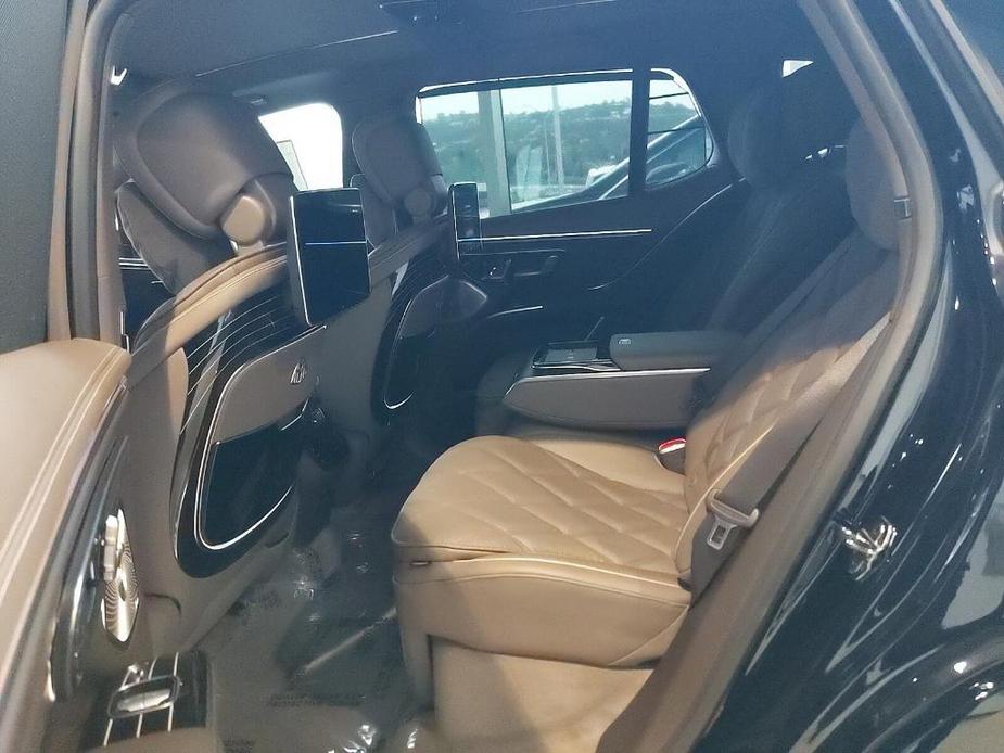 new 2024 Mercedes-Benz Maybach EQS 680 car, priced at $195,372