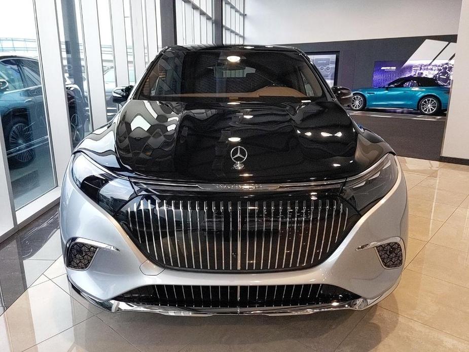 new 2024 Mercedes-Benz Maybach EQS 680 car, priced at $195,372