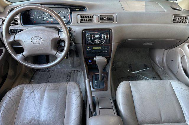 used 2000 Toyota Camry car, priced at $5,498