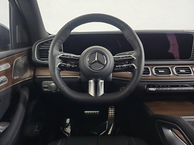 new 2025 Mercedes-Benz GLS 580 car, priced at $132,800