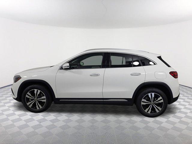 new 2025 Mercedes-Benz GLA 250 car, priced at $47,295