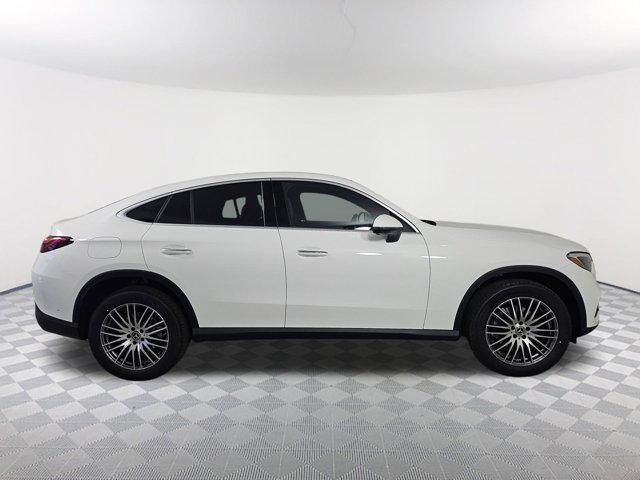new 2025 Mercedes-Benz GLC 300 car, priced at $61,195