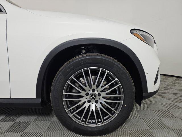 new 2025 Mercedes-Benz GLC 300 car, priced at $61,195