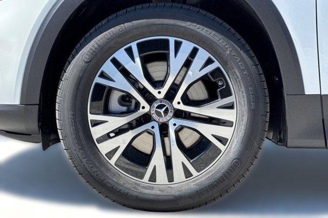 new 2026 Mercedes-Benz GLB 250 car, priced at $48,470