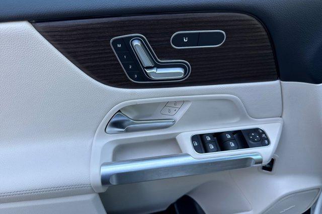 new 2026 Mercedes-Benz GLB 250 car, priced at $48,470