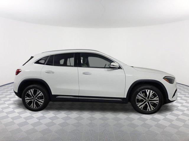 new 2025 Mercedes-Benz GLA 250 car, priced at $47,295