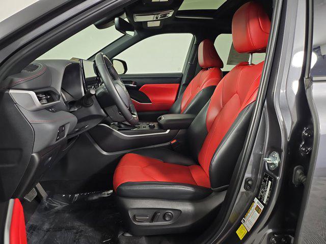 used 2024 Toyota Highlander car, priced at $42,497