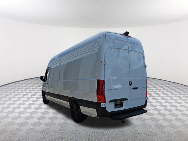 new 2025 Mercedes-Benz Sprinter 2500 car, priced at $71,104