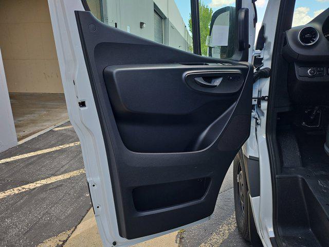 new 2025 Mercedes-Benz Sprinter 2500 car, priced at $71,104