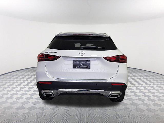 new 2025 Mercedes-Benz GLA 250 car, priced at $47,230