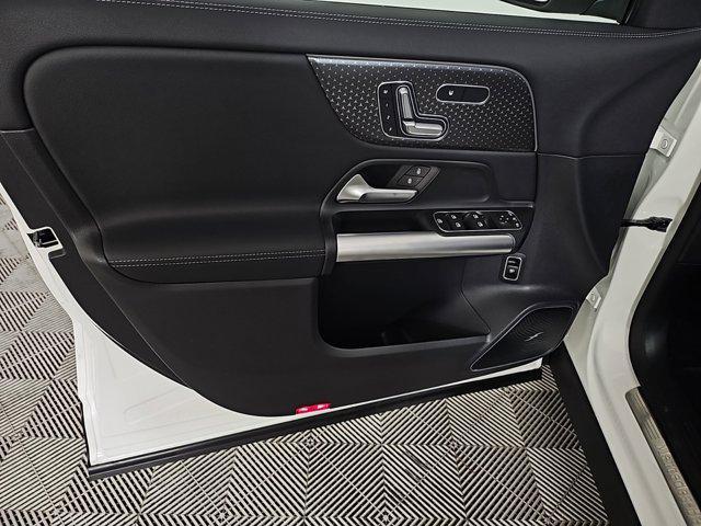 new 2025 Mercedes-Benz GLA 250 car, priced at $47,230