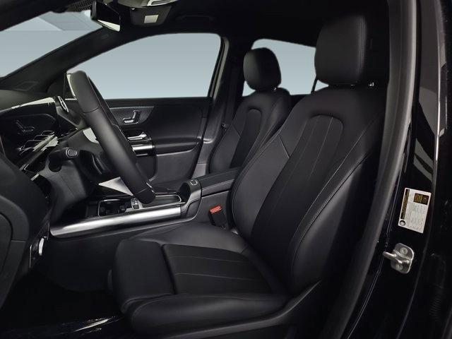 new 2025 Mercedes-Benz GLA 250 car, priced at $44,620