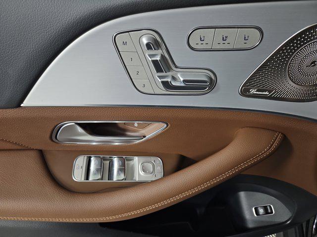 new 2025 Mercedes-Benz GLS 450 car, priced at $92,615