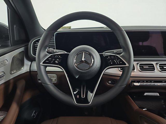 new 2025 Mercedes-Benz GLS 450 car, priced at $92,615