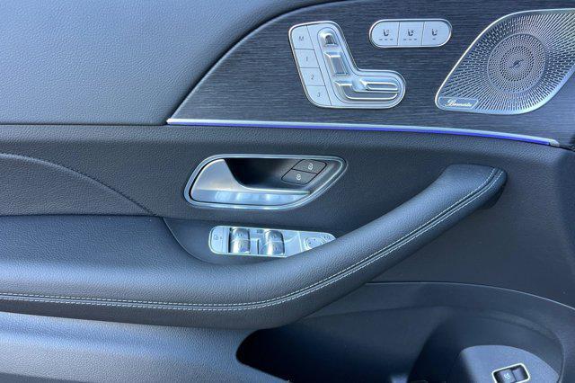 new 2025 Mercedes-Benz GLE 580 car, priced at $93,465