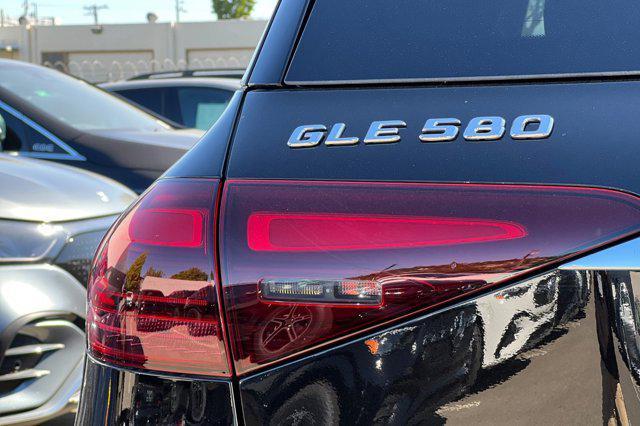 new 2025 Mercedes-Benz GLE 580 car, priced at $93,465