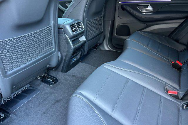 new 2025 Mercedes-Benz GLE 580 car, priced at $93,465