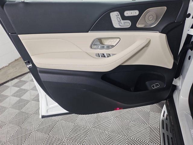 new 2025 Mercedes-Benz GLS 450 car, priced at $97,430