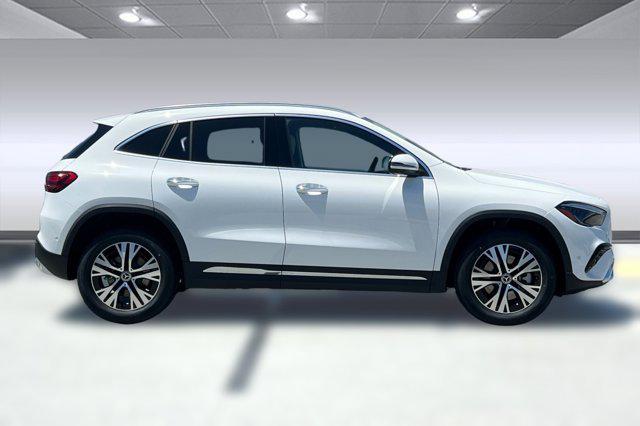 new 2025 Mercedes-Benz GLA 250 car, priced at $47,295