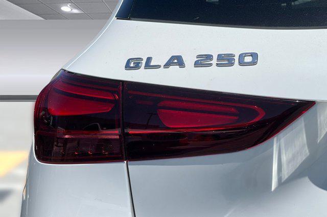 new 2025 Mercedes-Benz GLA 250 car, priced at $47,295