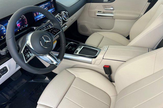 new 2025 Mercedes-Benz GLA 250 car, priced at $47,295