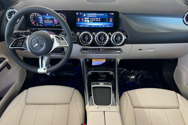 new 2025 Mercedes-Benz GLA 250 car, priced at $47,295