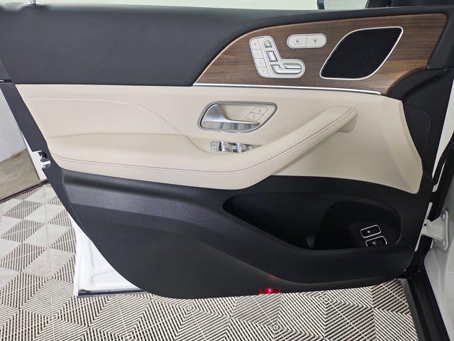 new 2024 Mercedes-Benz S-Class car, priced at $133,000
