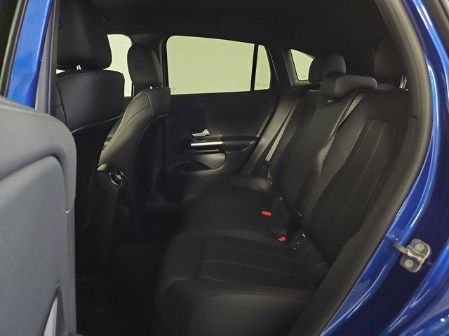 new 2025 Mercedes-Benz GLA 250 car, priced at $45,095