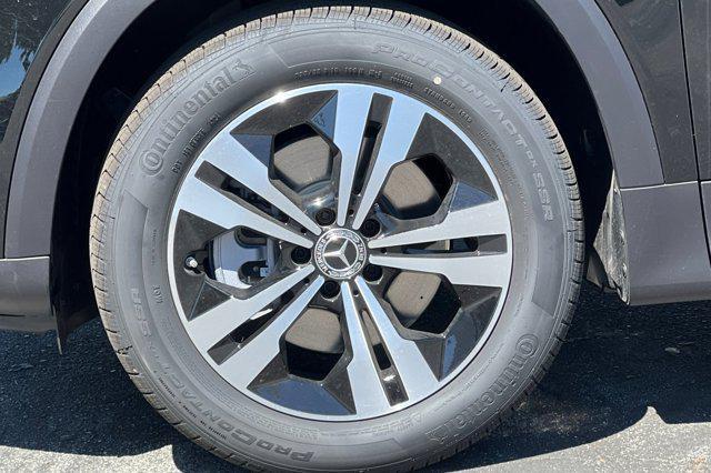 new 2025 Mercedes-Benz GLB 250 car, priced at $47,660