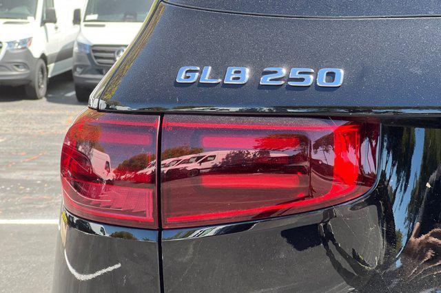 new 2025 Mercedes-Benz GLB 250 car, priced at $47,660